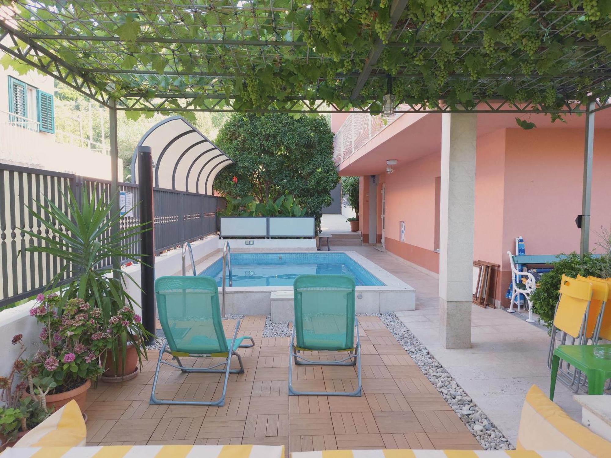 Poolside Paradise - A Hidden Gem In Spalato Esterno foto