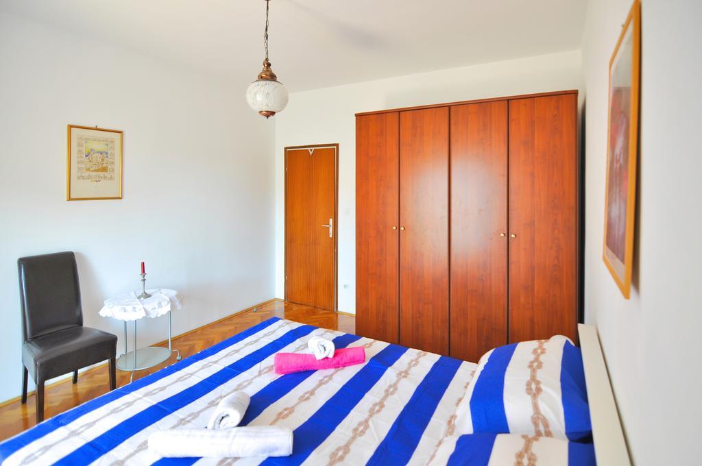 Poolside Paradise - A Hidden Gem In Spalato Esterno foto