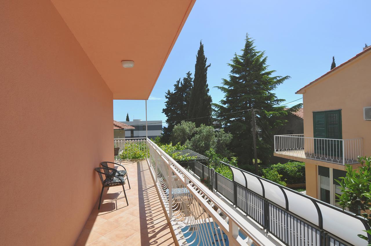 Poolside Paradise - A Hidden Gem In Spalato Esterno foto