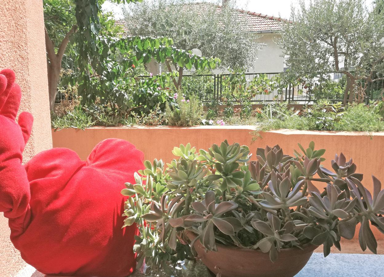 Poolside Paradise - A Hidden Gem In Spalato Esterno foto